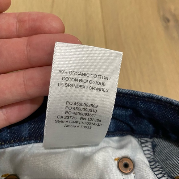 Aritzia | Denim Forum “Bella” Denim Skirt 💙 - Picture 9 of 11